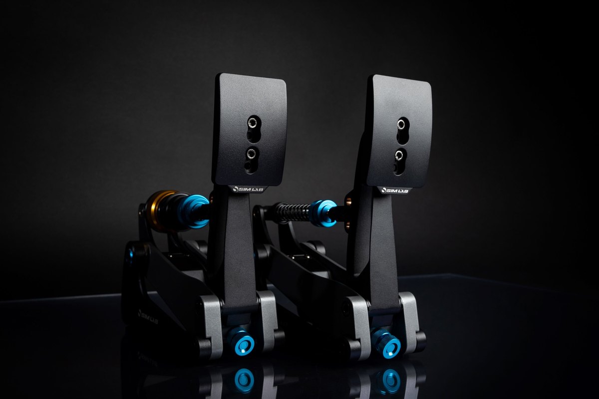 Load cell pedals close up: Sim-Lab XP1