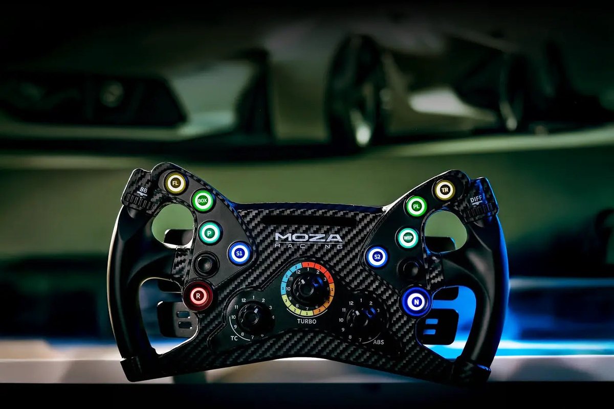 GT style sim racing wheel: Moza KS